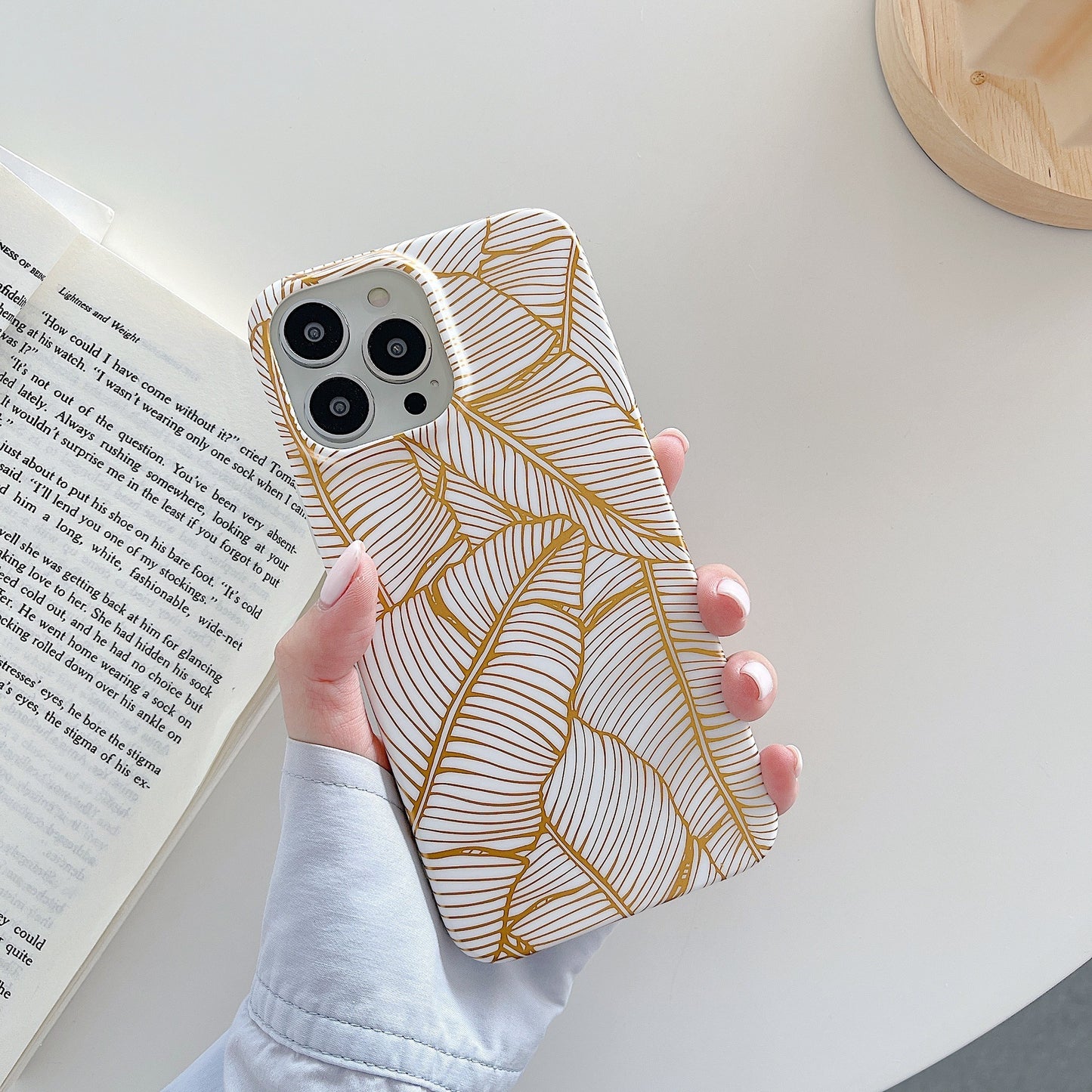 Leaf phone case